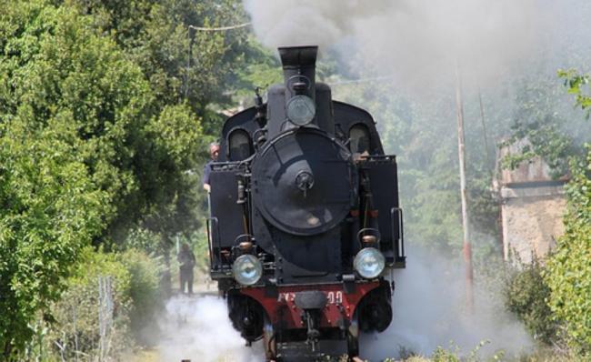 Të ndryshme! - Faqe 9 10413_650_320_dy_Maleducazione_sul_treno_I_sardi_alla_blogger_Un_caso_isolato_poteva_capitare_ovunque