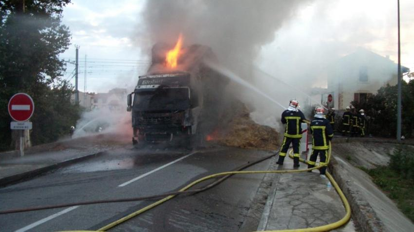 [00005-ESTE] Feu de PL Feu-pl-villefanche