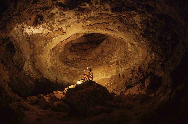 سبحان الخالق Cave5