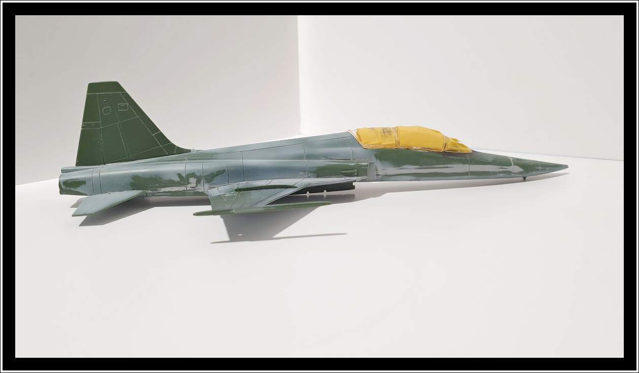 [Italeri] Northrop F-5F US Navy aggressor NFWS FINI 20200508_070046s