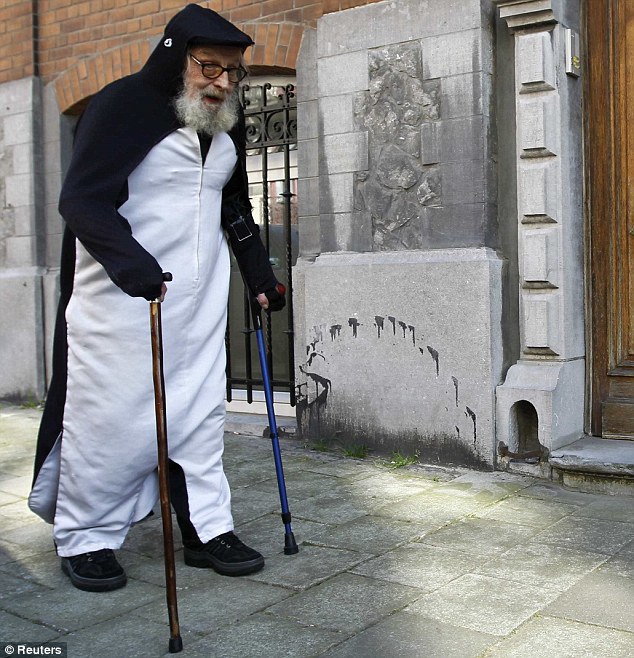 la vieja amelia habria conseguido novio - Página 2 El-hombre-pinguino