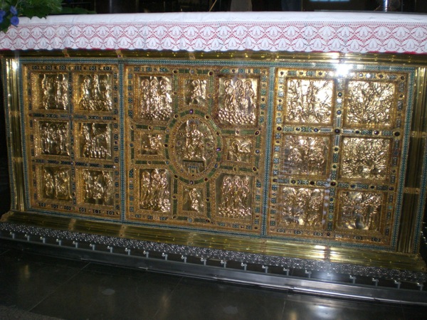 L'antépandium d'or  de Charles le chauve Milan