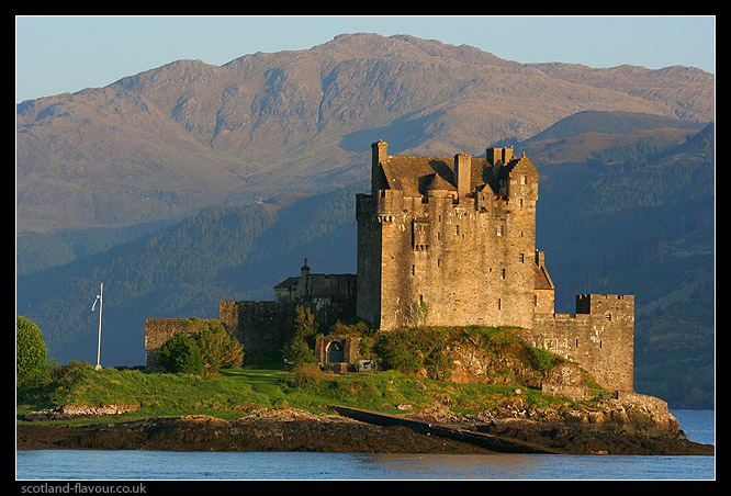 اسكتلندا يالله كلكم معزومين على الرحله  Eilean_donan_castle_scotland_0303