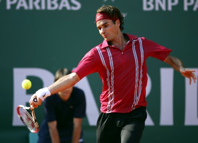 Aiuto scelta racchetta! Federer-forehand-wrist-laid-back