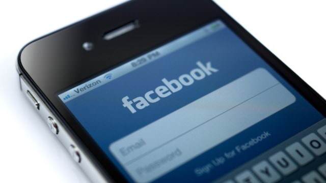 Το Facebook «σκοτώνει» τη μπαταρία του iPhone σου! Facebook-iphone