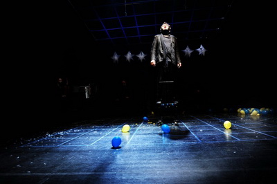 Vesti iz sveta umetnosti - Page 12 Exponto-One-Flew-Over-the-Kosovo-Theatre