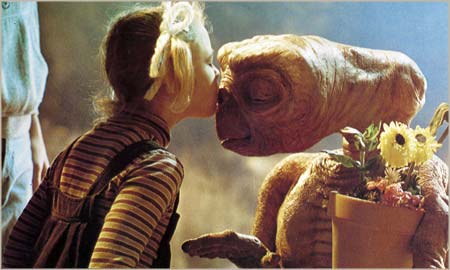Wie sehr gefällt euch "E.T. - Der Außerirdische"? Et_der_ausserirdische