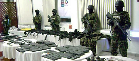 Armada de México asegura armas y vehiculos en Michoacan. Foto_1