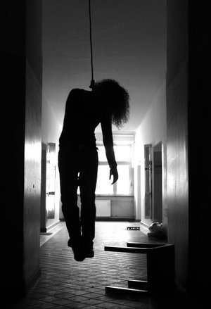 160 000 athées tentent de mettre fin à leurs jours( suicide) annuelemnt en france Suicide