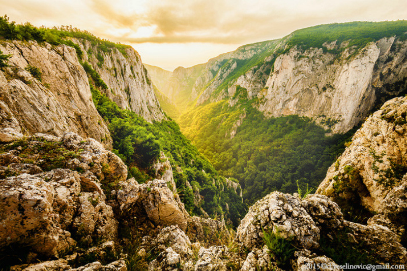 noćas iznad šumadije... Lazars-canyon1