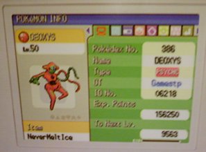 Deoxys en Game Stop Deoxys