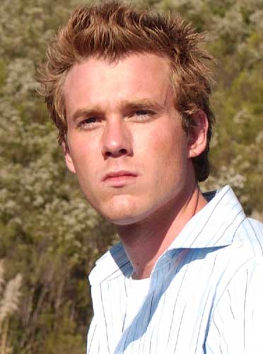 Lista de personajes añadidos Eric_lively