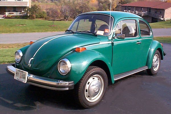 VolksWagen Beetle A_Volkswagen_Classic_Beetle