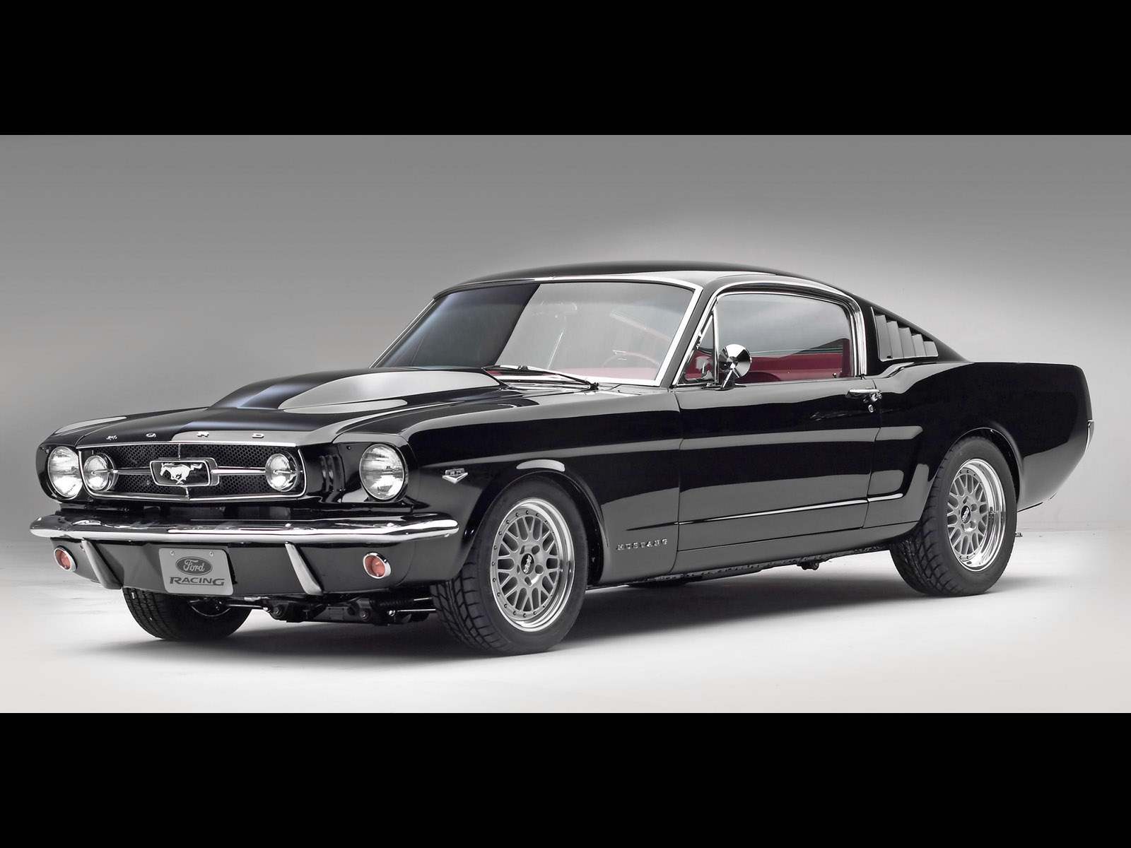 concessionária dos luxuosos 1965-Ford-Mustang-Fastback-Cammer-SA-1600x1200