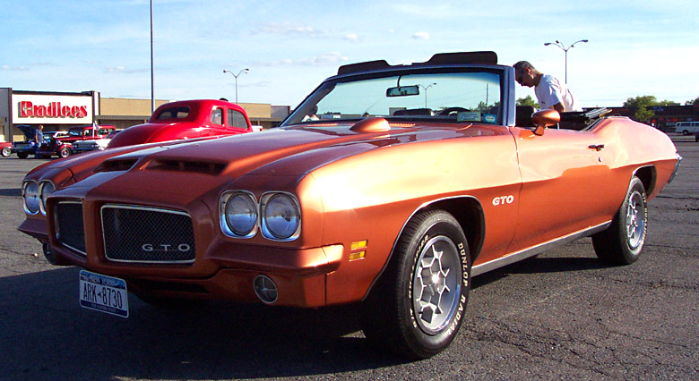 ¿QUE SON LOS MUSCLE CARS? 1971-Pontiac-GTO-tach