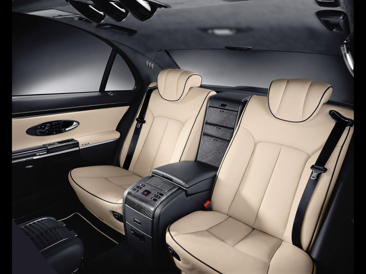 أكبر موسوعة صور السيارات المميزة 2005-Maybach-57-S-RA-Rear-Seating-1280x960