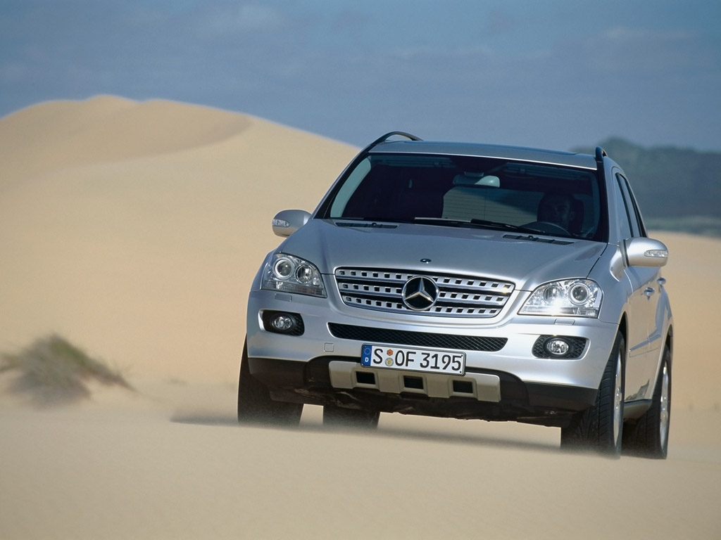 أكبر موسوعة صور السيارات المميزة 2005-Mercedes-Benz-M-Class-F-Desert-1024x768