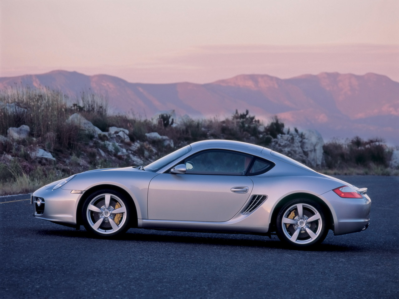 أكبر موسوعة صور السيارات المميزة 2006-Porsche-Cayman-S-S-1280x960