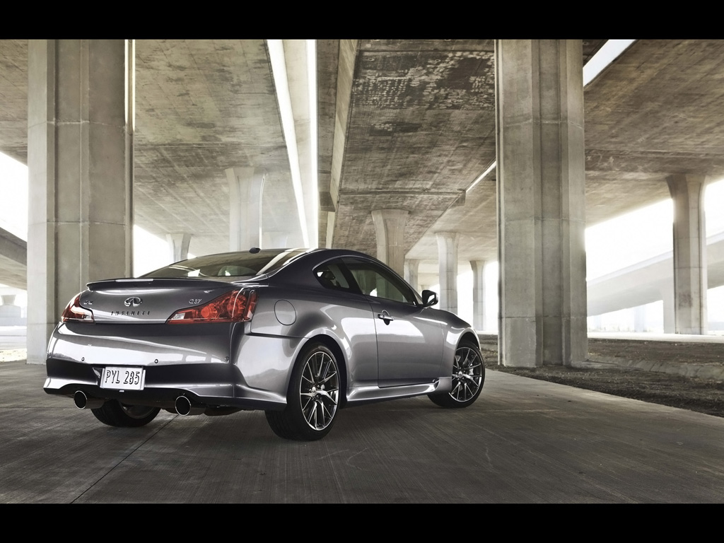 2011 Infiniti IPL G Coupe 2011-Infiniti-IPL-G-Coupe-Rear-And-Side-1024x768