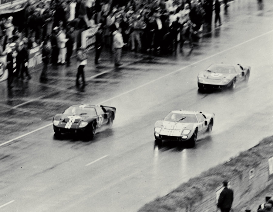 Oldtimeri Ford-GT40-LeMans-Victory-1966