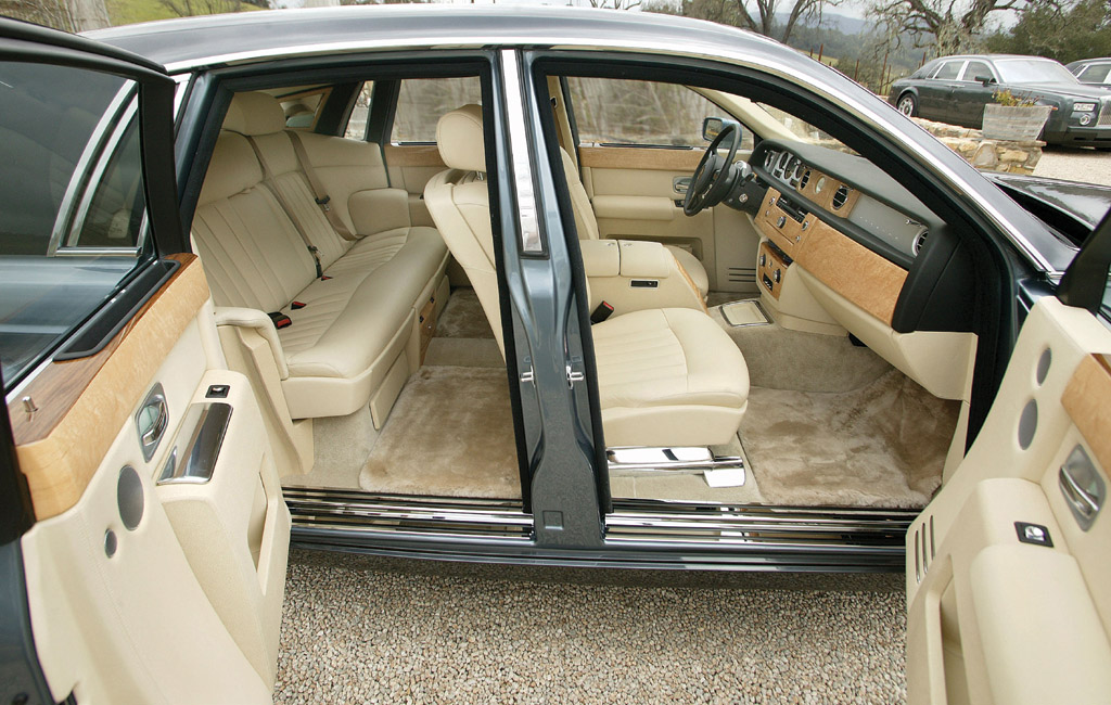 أكبر موسوعة صور السيارات المميزة Rolls-Royce-Phantom-Opposing-Doors