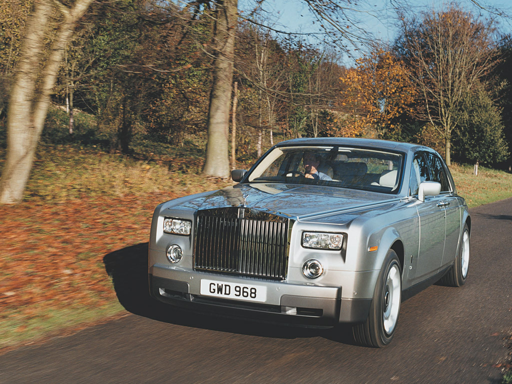 أكبر موسوعة صور السيارات المميزة Rolls-Royce-Phantom-autumn-1024x768