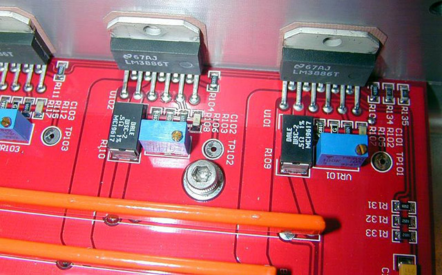 T-Amp vs Nad 3020 - Pagina 6 Model10-2