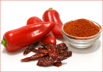 دراسة: إضافة الفلفل الحار على الطعام يحافظ على سلامة القلب  Red-pepper