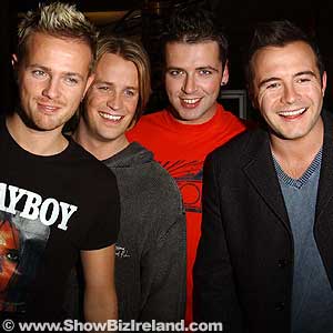 Westlife... Westlife-latelate02