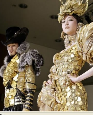 Tokio, ne pasarele modelja me fustanin e arte Moda-ari-3