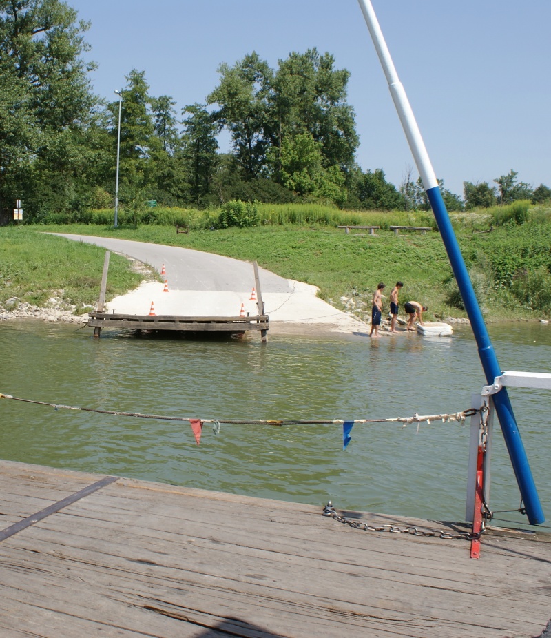 Skela preko Save   Medsave (Samobor) - Zaprei 06a-priblizavanje-obali