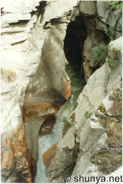 Sculpture Naturelle Gangotri-waterfall2