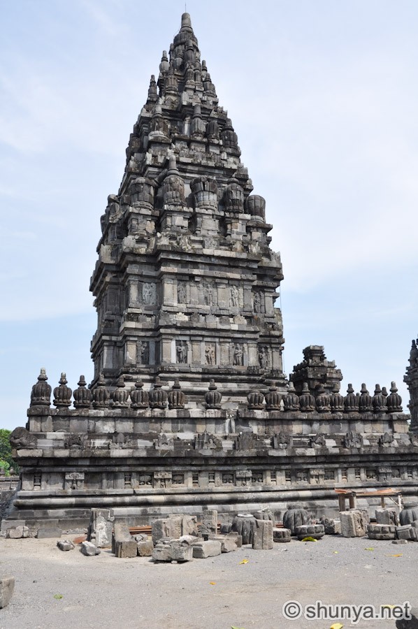 இந்தோனேஷியா - ப்ராம்பானான் கோயில் சிற்பக் கூட்டங்கள் Prambanan06