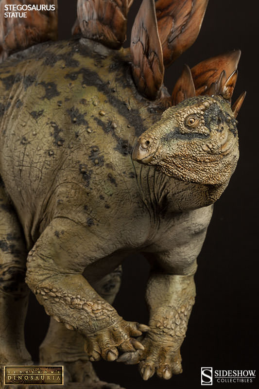 [Sideshow] Dinosauria: Stegosaurus Statue 2000473-stegosaurus-005