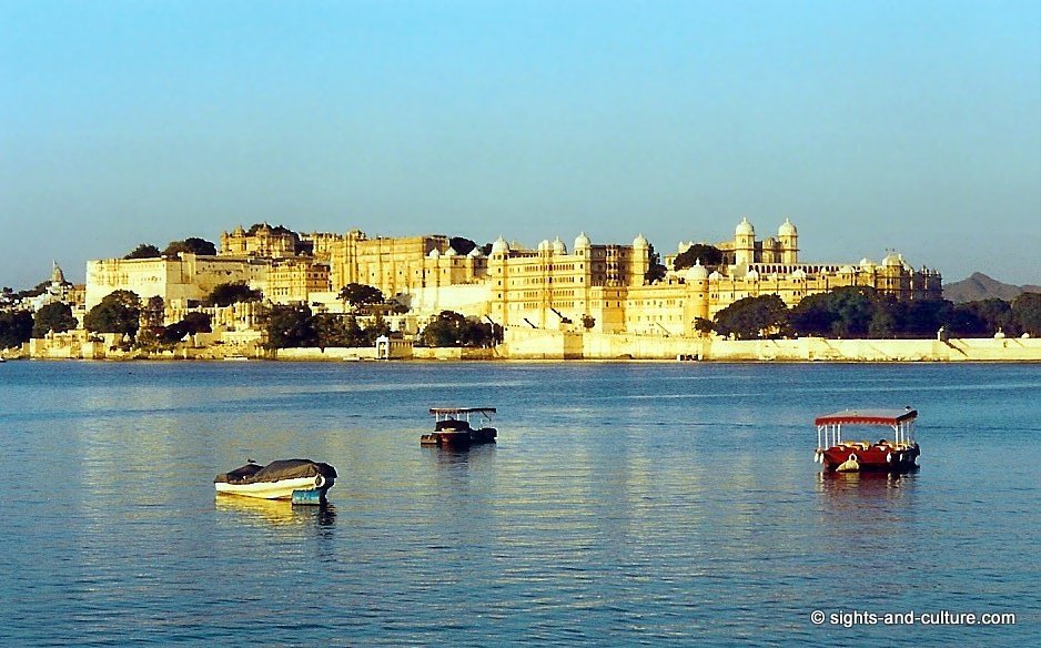 FOTOS de India y Nepal - Página 5 Udaipur-skyline-1