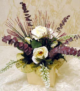  ╠☺// لكي نحترف صناعة ورود التزيين //☺╣ Silk-flower-centerpiece-web