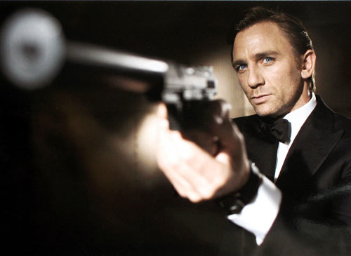 Nouveau ! le jeu de l'image... - Page 4 James_bond-daniel_craig