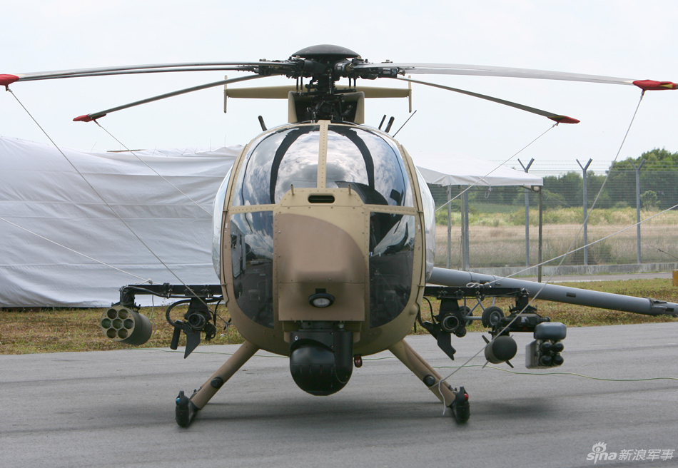 Boeing AH-6 " Little Bird " (Helicóptero ligero artillado USA ) 741_3152_662241