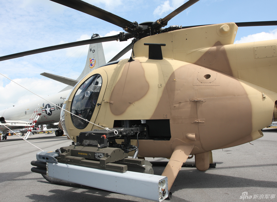 Boeing AH-6 " Little Bird " (Helicóptero ligero artillado USA ) 741_3153_326557