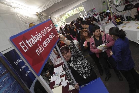 La Reforma Laboral de FCH: tarde, con enorme rezago en mujeres y niños, y coja en salarios y prestaciones Feria_del_Empleo_Mujeres-3-e1348021134570