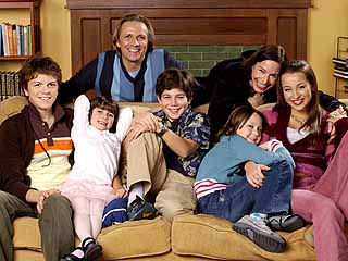 Viver com Derek (Life with Derek) Life_with_Derek_cast_photo_