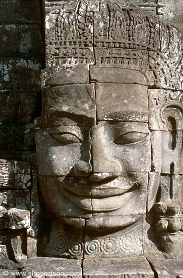 La guarida del misterio....... Angkor-buddha-b