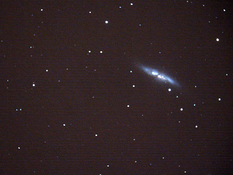 2 Fevrier 2008 - Enfin une soiree astro en 2008 M82-02Feb08-350D-5x60sec-Dark-Flat-Offset-Mak150-Reducteur