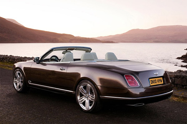 OC Dream Garage - Page 9 Bentley_Mulsanne_Convertible_Concept_02