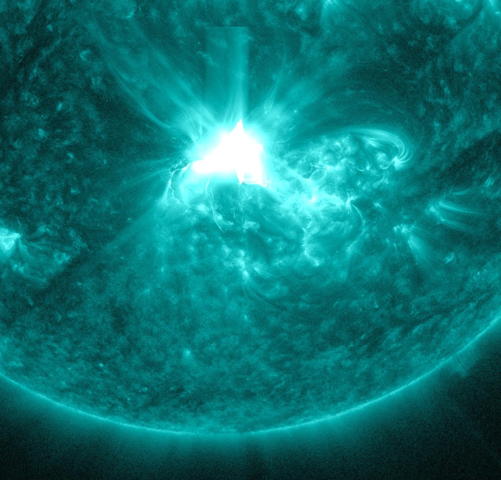 EL MAS COMPLETO SEGUIMIENTO del ESTADO del SOL , la MAGNETOSFERA , SUCESOS ASTRONÓMICOS Y ANOMALÍAS CLIMÁTICAS EN TIEMPO REAL.. JULIO 2012 Jul12_2012_flare