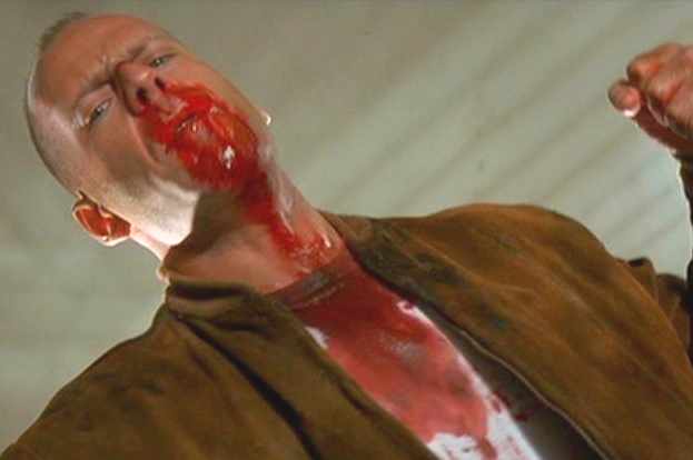 25 grandes frases de cine, volumen 5 Bruce_willis_pulp_fiction_fist