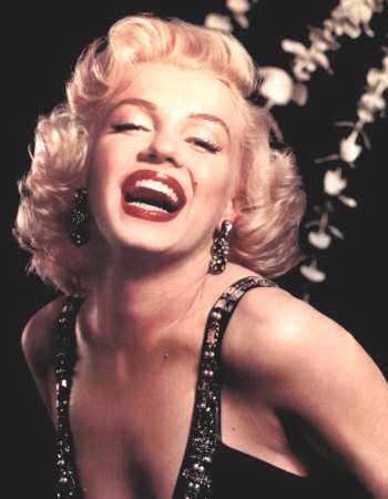 لغز مقتل فنانة الإغراء مارلين مونرو Marilyn_monroe_laughing