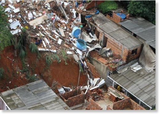 Plus de 100 glissements de terrain provoqués par les fortes pluies laissent au moins 14 morts à Salvador, au Brésil  Salvador_landslides_april_2015