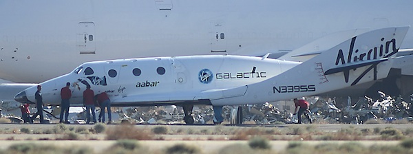 [Internacional] Nave espacial de passageiros da Virgin completa primeiro teste  09