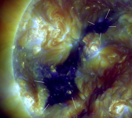 comparativa y seguimiento de la actividad solar - Página 20 Coronalhole_strip